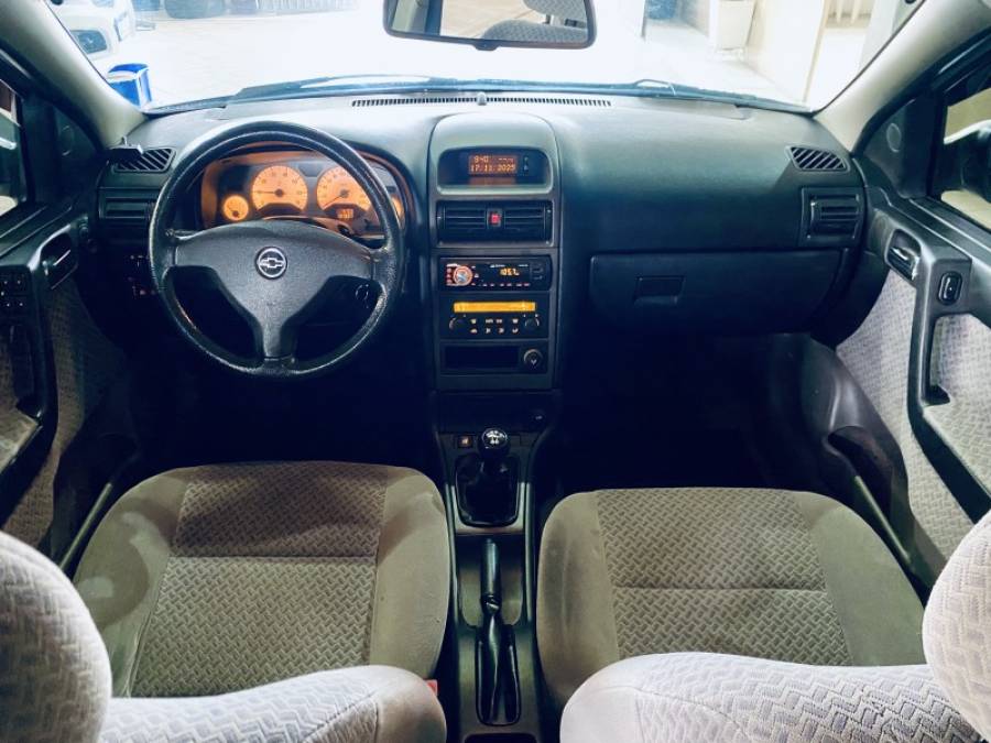 CHEVROLET - ASTRA - 2003/2003 - Prata - R$ 21.990,00