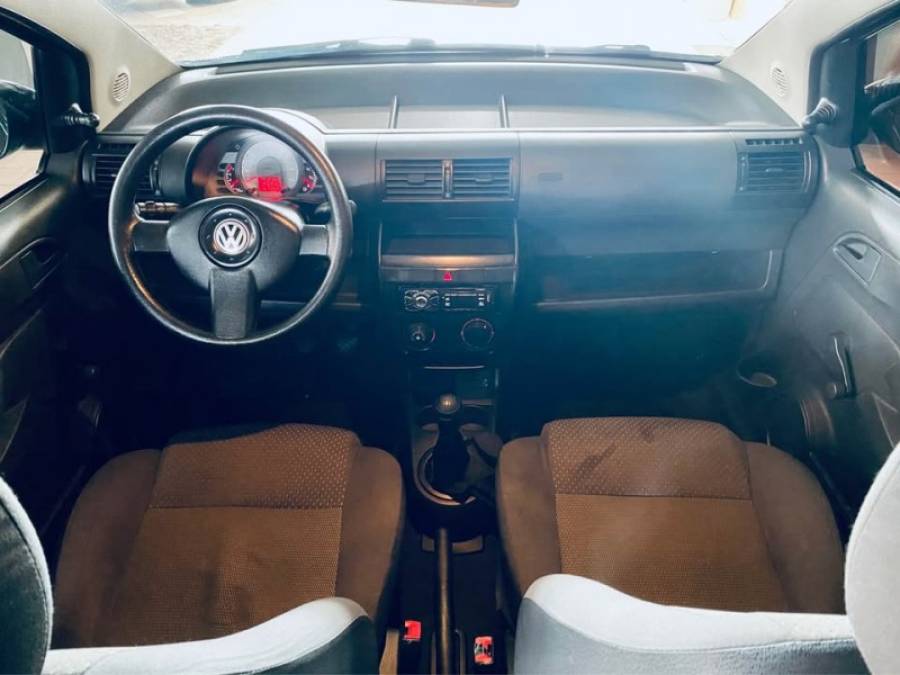 VOLKSWAGEN - FOX - 2008/2008 - Cinza - R$ 21.990,00