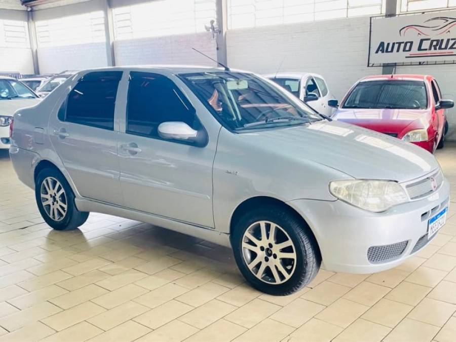 FIAT - SIENA - 2005/2005 - Prata - R$ 21.990,00