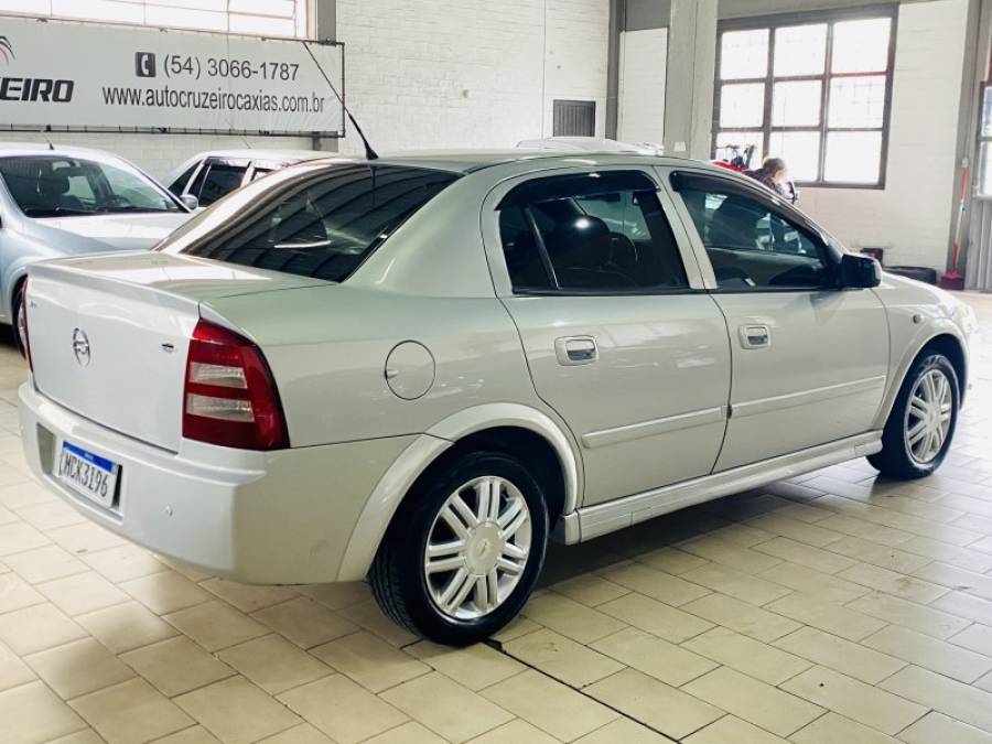 CHEVROLET - ASTRA - 2003/2003 - Prata - R$ 21.990,00