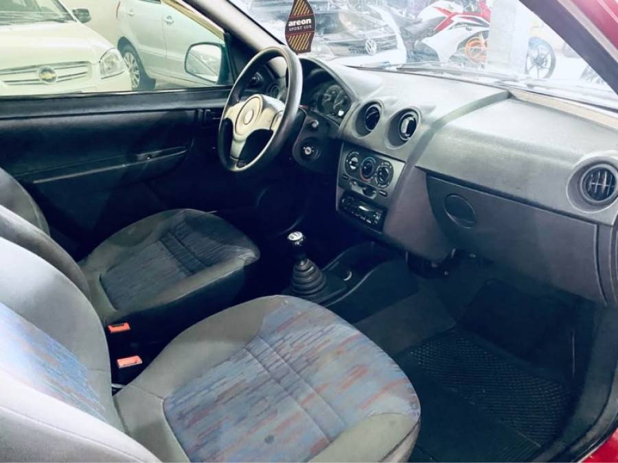 CHEVROLET - CELTA - 2009/2010 - Vermelha - R$ 19.999,00