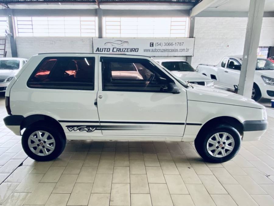 FIAT - UNO - 2008/2009 - Branca - R$ 15.990,00