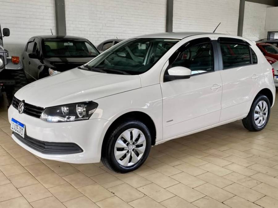 VOLKSWAGEN - GOL - 2013/2014 - Branca - R$ 34.990,00