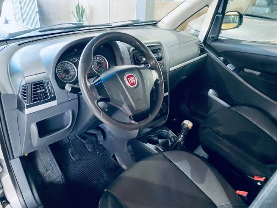 FIAT - IDEA - 2012/2013 - Prata - R$ 35.990,00