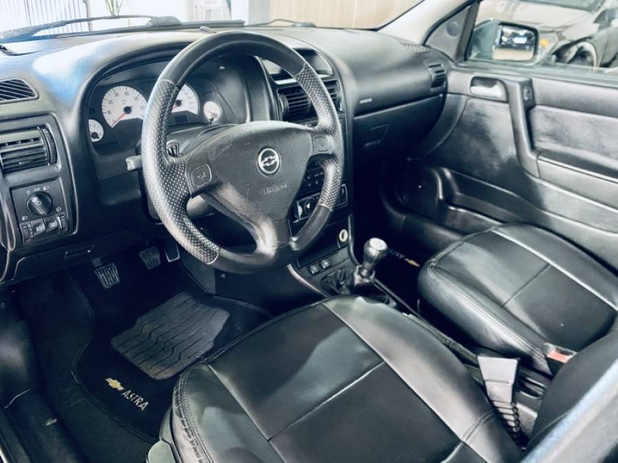 CHEVROLET - ASTRA - 2004/2005 - Preta - R$ 29.990,00