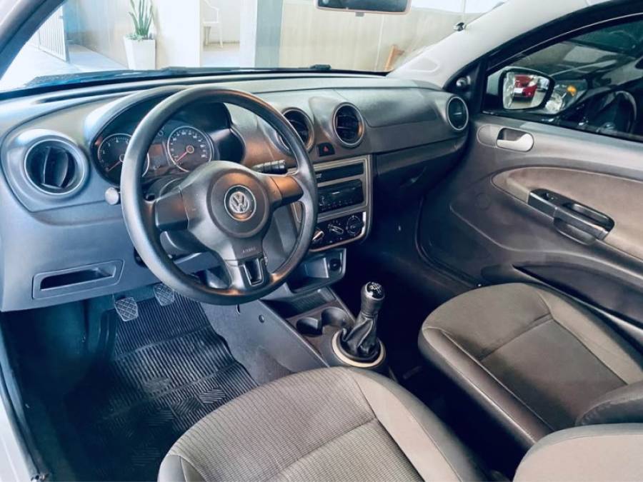 VOLKSWAGEN - SAVEIRO - 2014/2014 - Branca - R$ 47.990,00