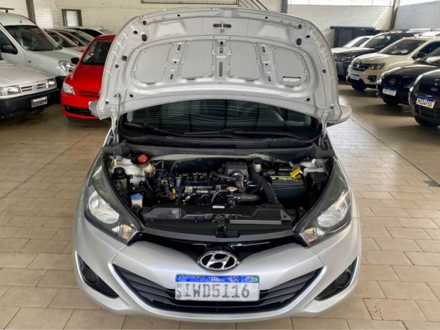 HYUNDAI - HB20S - 2014/2015 - Prata - R$ 46.990,00