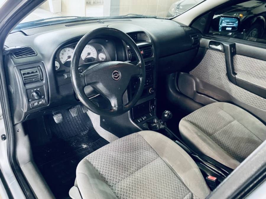 CHEVROLET - ASTRA - 2003/2003 - Prata - R$ 21.990,00