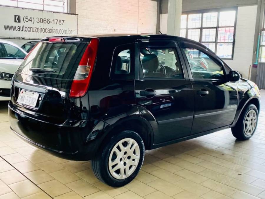 FORD - FIESTA - 2004/2004 - Preta - R$ 18.990,00