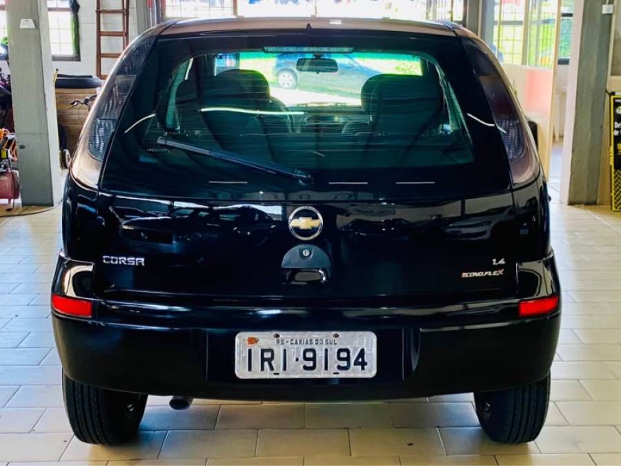 CHEVROLET - CORSA - 2010/2011 - Preta - R$ 28.990,00