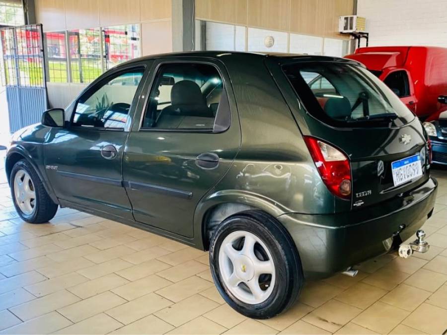 CHEVROLET - CELTA - 2009/2010 - Verde - R$ 18.990,00