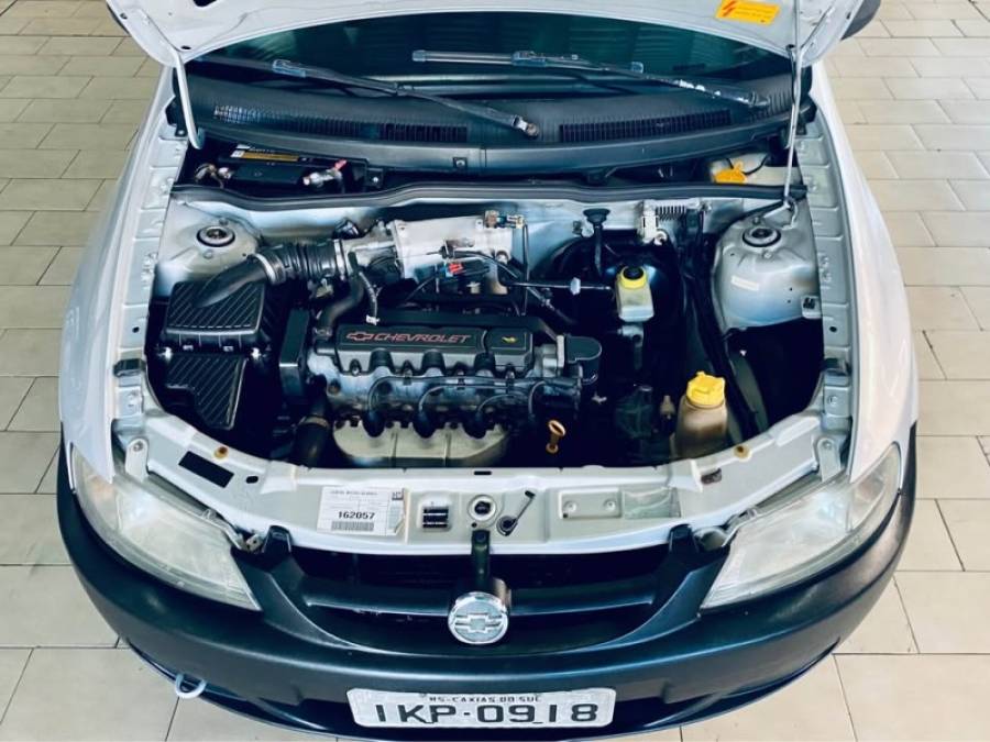 CHEVROLET - CELTA - 2002/2002 - Prata - R$ 13.990,00