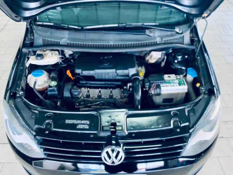 VOLKSWAGEN - FOX - 2013/2013 - Preta - R$ 32.990,00