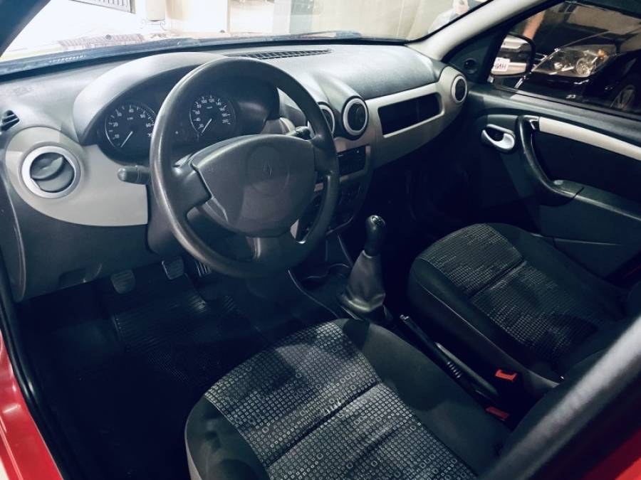 RENAULT - SANDERO - 2010/2011 - Vermelha - R$ 27.990,00