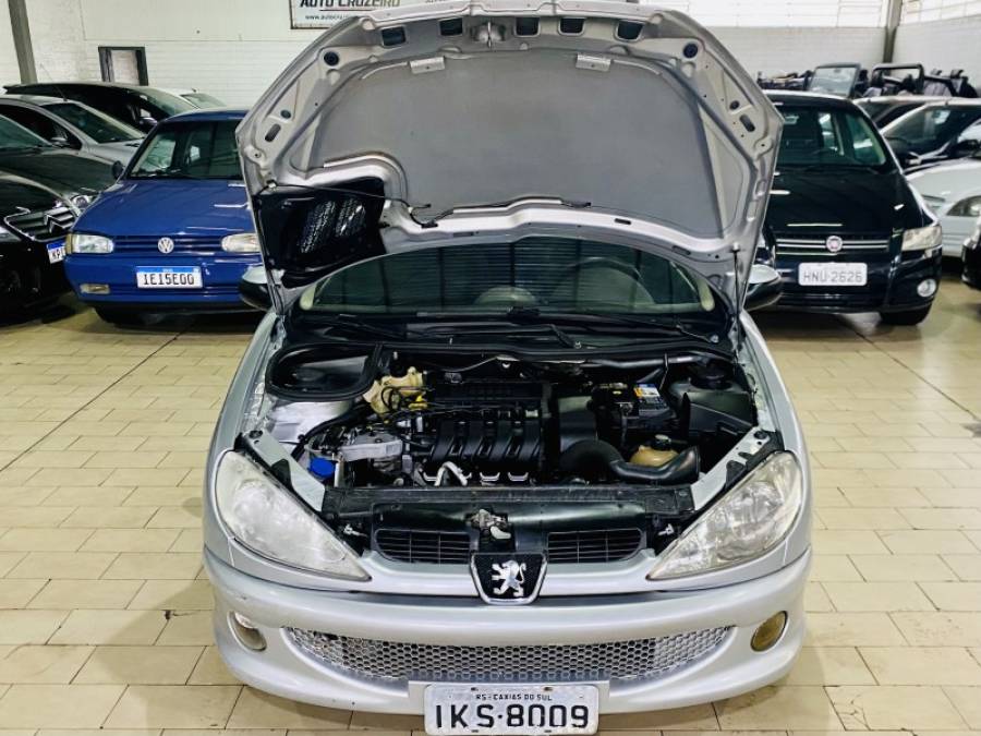 PEUGEOT - 206 - 2002/2002 - Prata - R$ 10.990,00