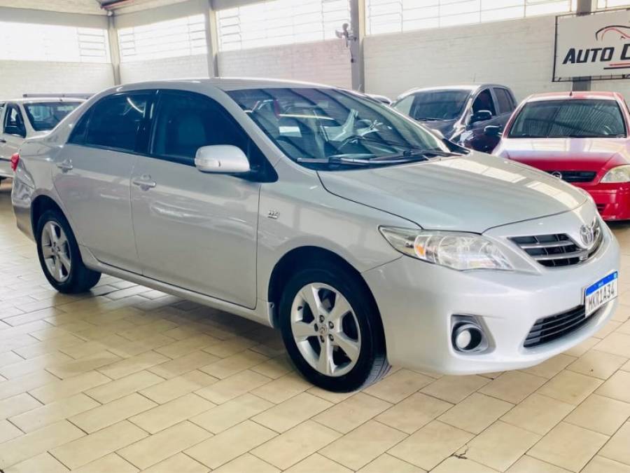 TOYOTA - COROLLA - 2014/2014 - Prata - R$ 71.990,00