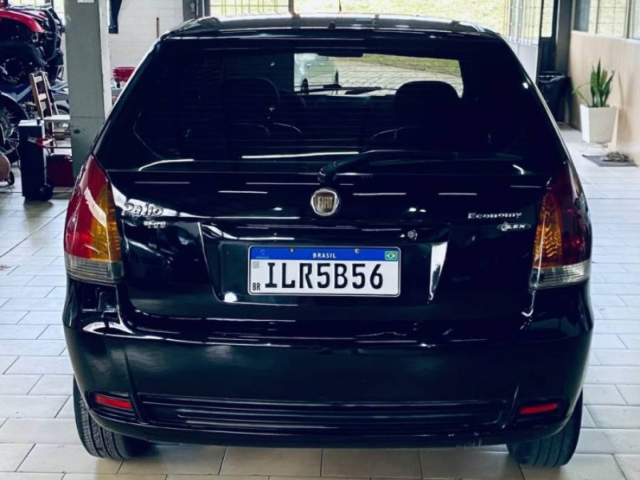 FIAT - PALIO - 2004/2004 - Preta - R$ 20.990,00