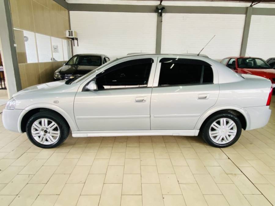 CHEVROLET - ASTRA - 2003/2003 - Prata - R$ 21.990,00