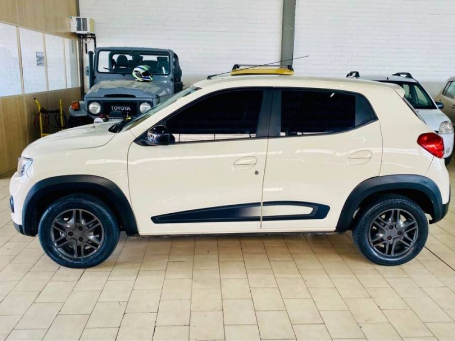 RENAULT - KWID - 2018/2019 - Branca - R$ 40.990,00