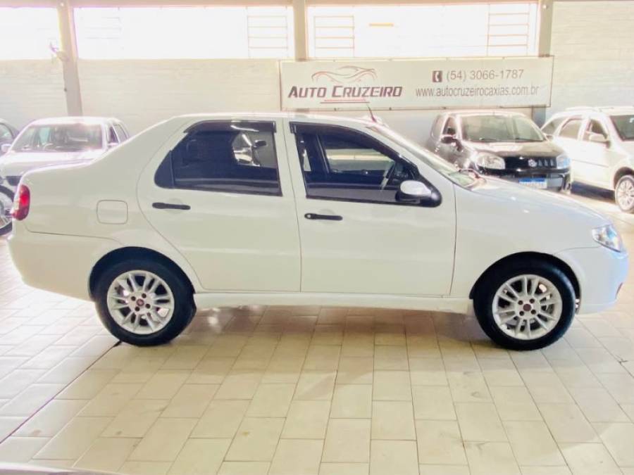 FIAT - SIENA - 2011/2010 - Branca - R$ 23.990,00