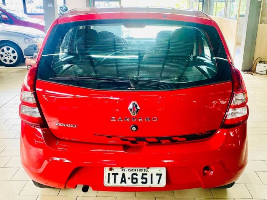 RENAULT - SANDERO - 2011/2012 - Vermelha - R$ 24.990,00