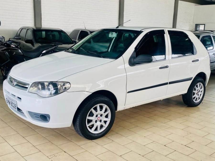 FIAT - PALIO - 2011/2011 - Branca - R$ 25.990,00