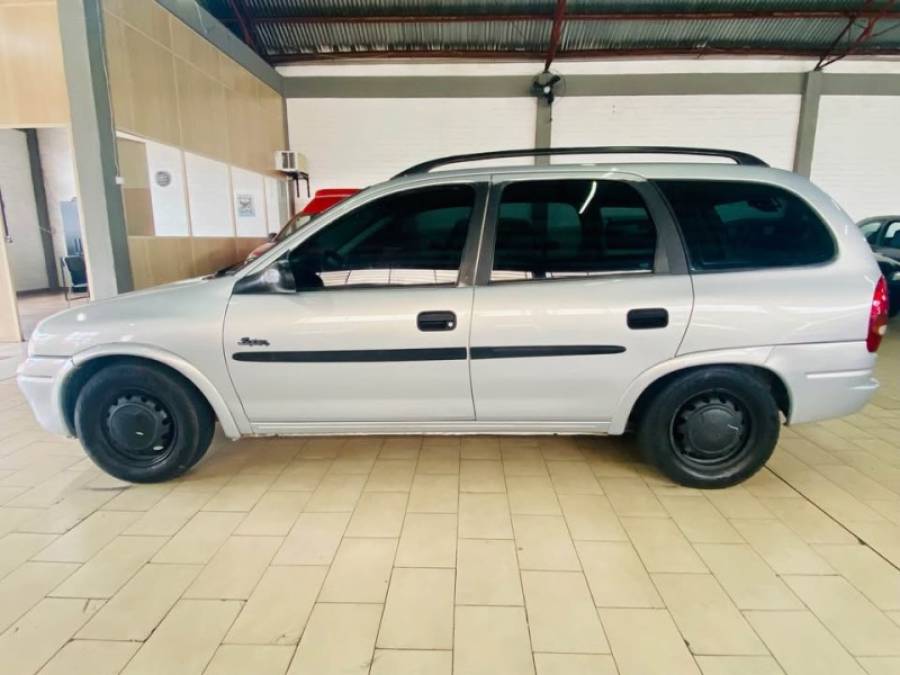CHEVROLET - CORSA - 1999/1999 - Prata - R$ 12.990,00