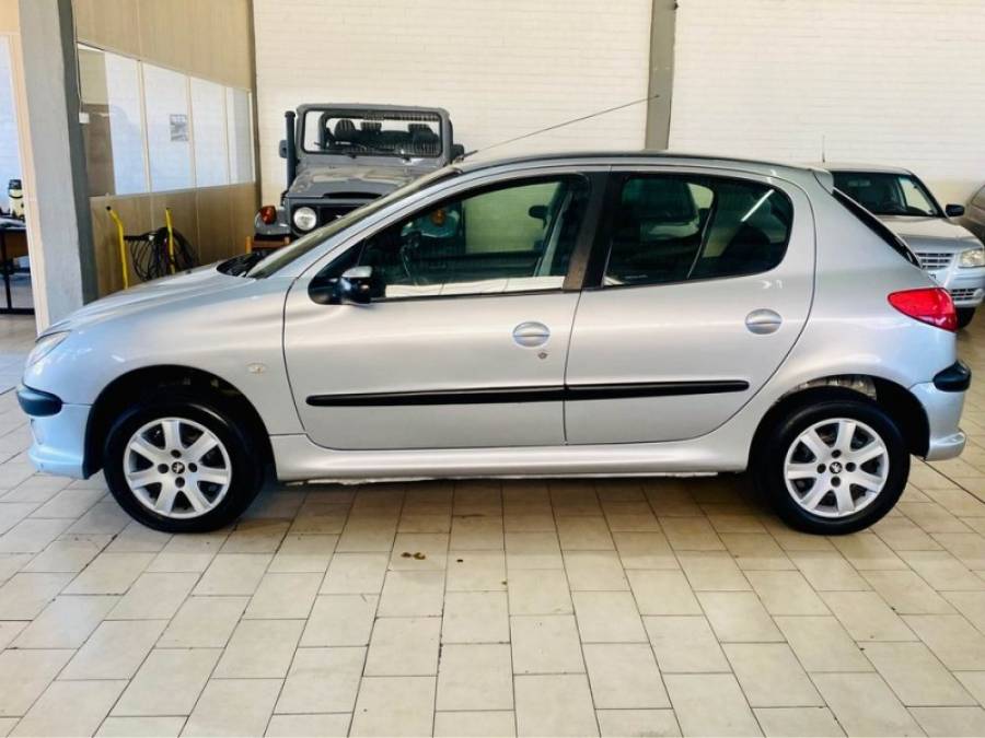 PEUGEOT - 206 - 2008/2008 - Prata - R$ 15.990,00