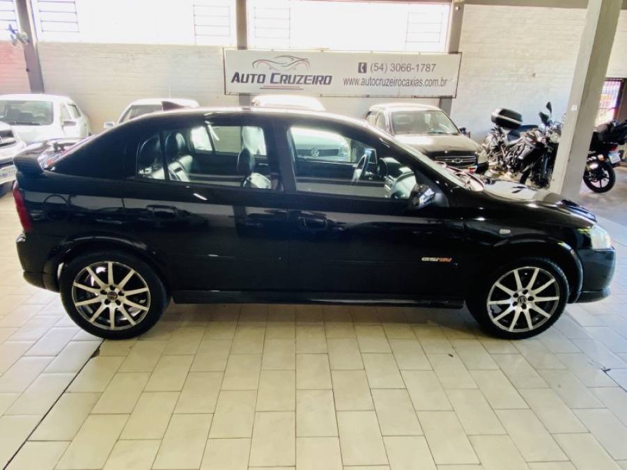 CHEVROLET - ASTRA - 2004/2005 - Preta - R$ 29.990,00