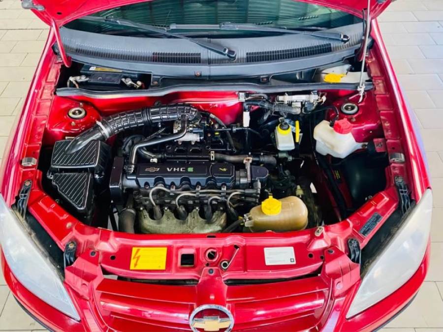 CHEVROLET - CELTA - 2009/2010 - Vermelha - R$ 19.999,00