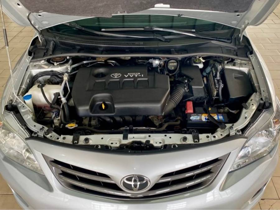 TOYOTA - COROLLA - 2014/2014 - Prata - R$ 71.990,00