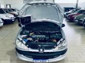 PEUGEOT - 206 - 2005/2006 - Prata - R$ 11.990,00