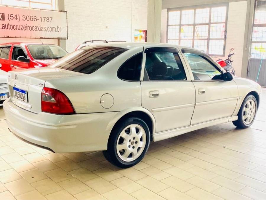 CHEVROLET - VECTRA - 2003/2003 - Prata - R$ 28.990,00