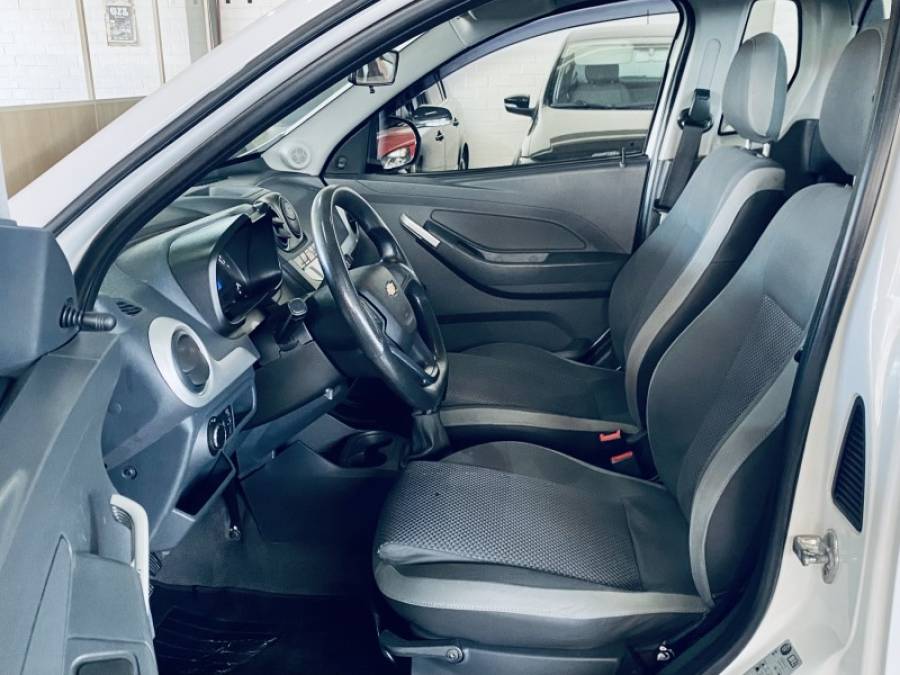 CHEVROLET - MONTANA - 2014/2014 - Branca - R$ 39.990,00