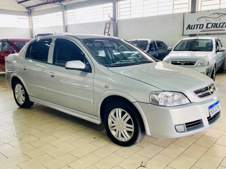 CHEVROLET - ASTRA - 2003/2003 - Prata - R$ 21.990,00