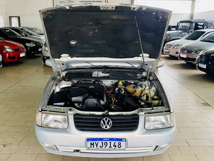 VOLKSWAGEN - SANTANA - 2003/2003 - Prata - R$ 15.990,00