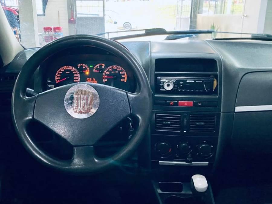 FIAT - PALIO - 2004/2004 - Preta - R$ 20.990,00