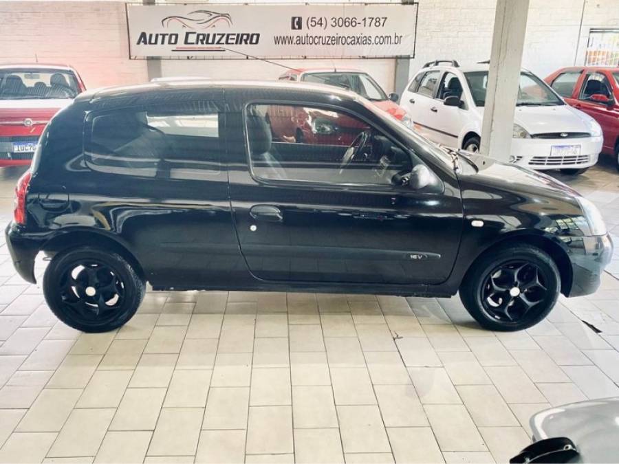 RENAULT - CLIO - 2011/2011 - Preta - R$ 18.990,00