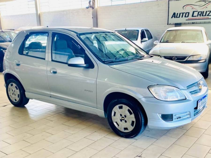 CHEVROLET - CELTA - 2011/2011 - Prata - R$ 29.990,00