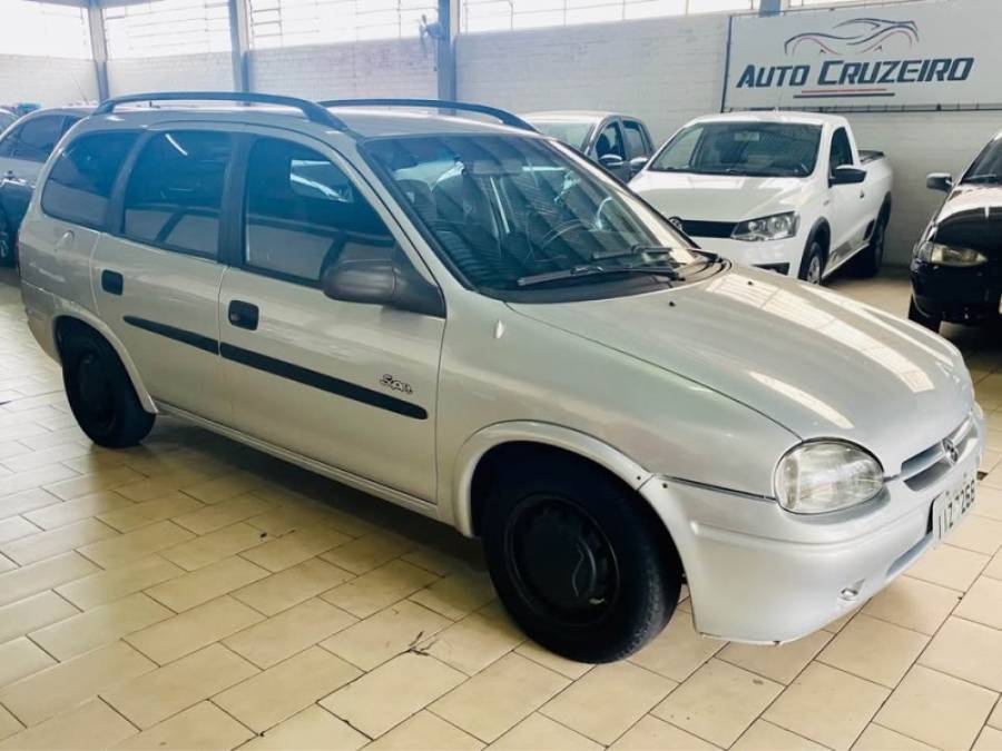 CHEVROLET - CORSA - 1999/1999 - Prata - R$ 12.990,00