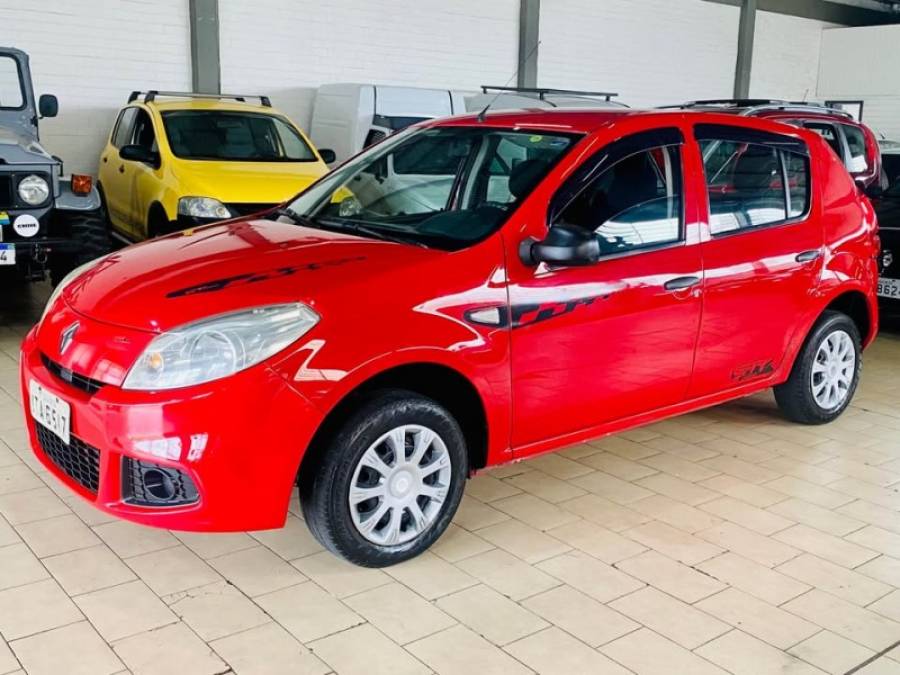 RENAULT - SANDERO - 2011/2012 - Vermelha - R$ 24.990,00