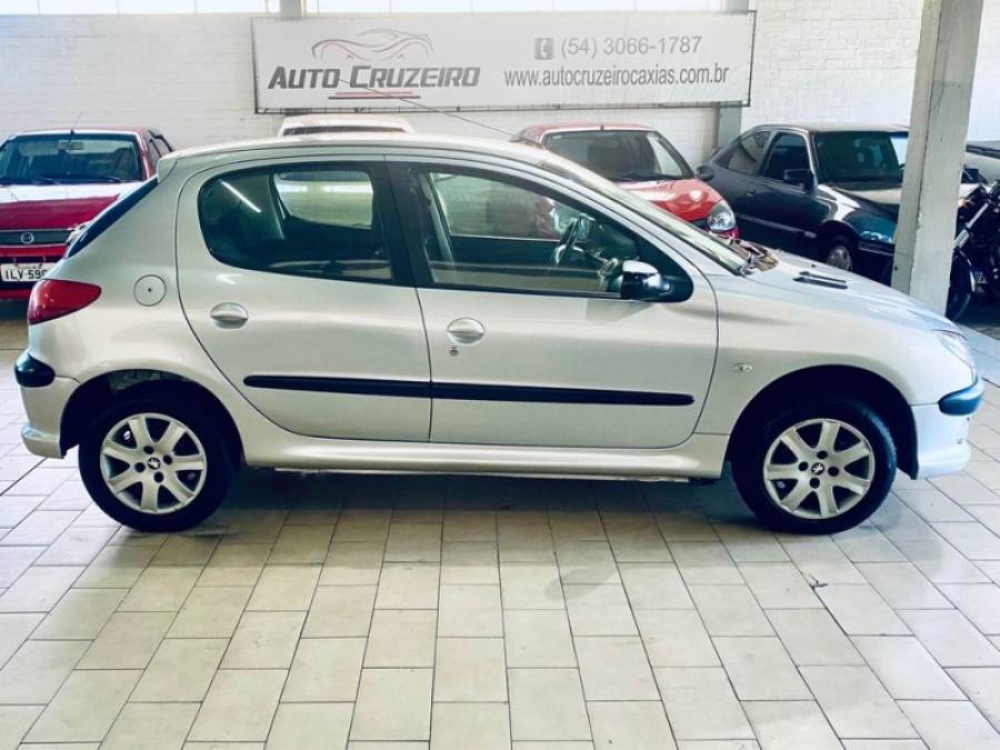 PEUGEOT - 206 - 2008/2008 - Prata - R$ 15.990,00