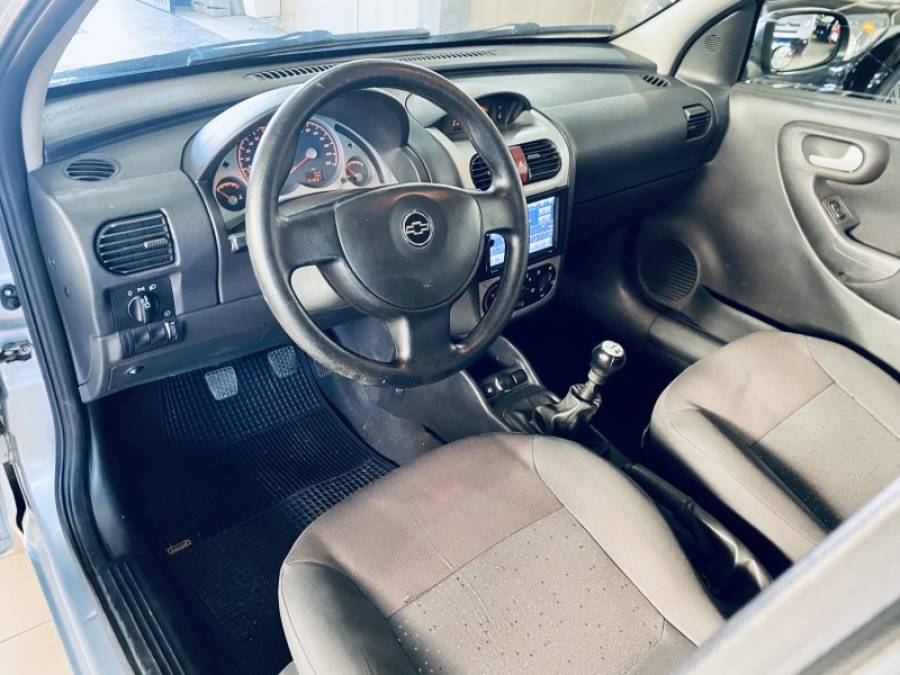 CHEVROLET - CORSA - 2009/2009 - Prata - R$ 26.990,00