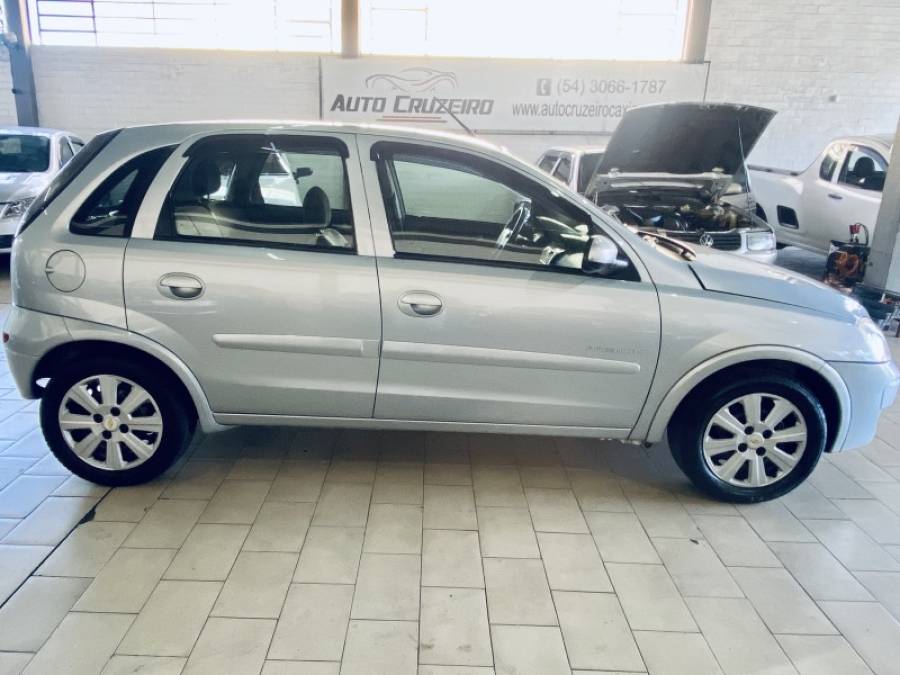 CHEVROLET - CORSA - 2009/2009 - Prata - R$ 26.990,00