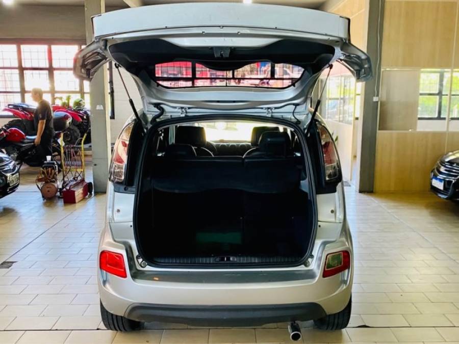 CITROËN - C3 PICASSO - 2011/2012 - Prata - R$ 31.990,00