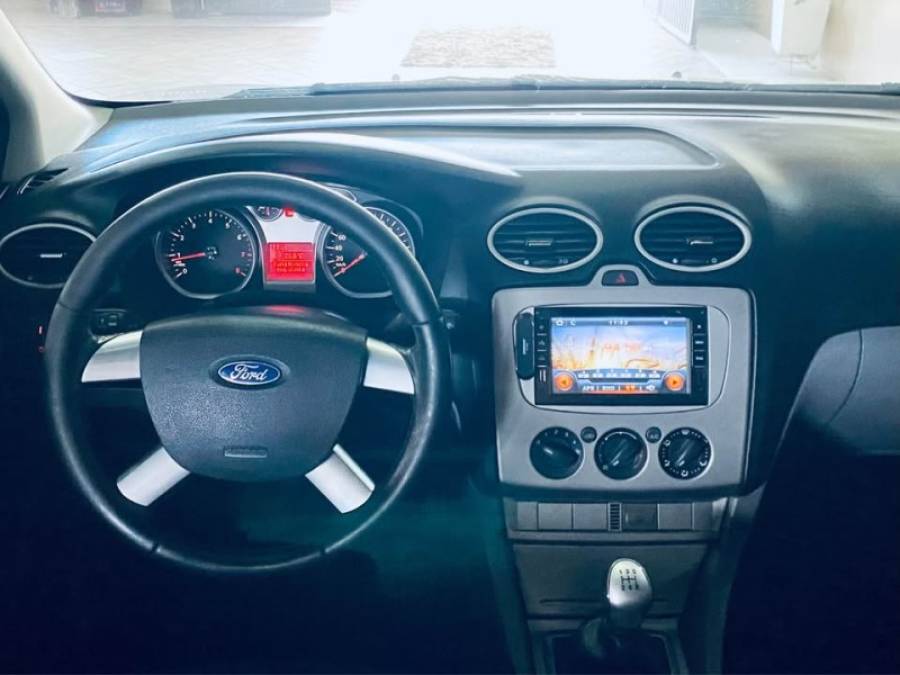 FORD - FOCUS - 2013/2013 - Prata - R$ 41.990,00