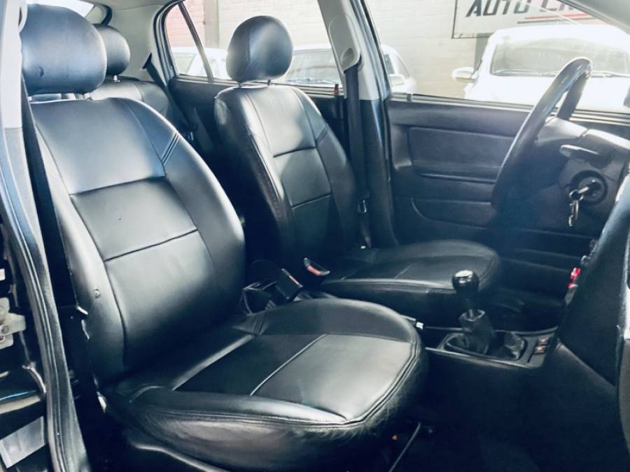 CHEVROLET - ASTRA - 2004/2005 - Preta - R$ 29.990,00