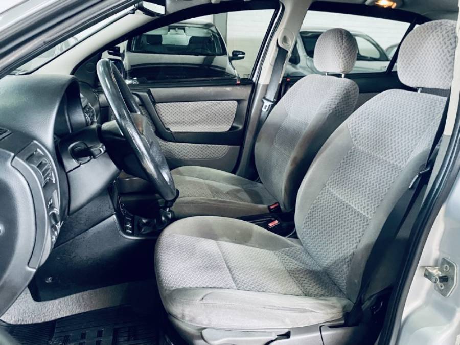 CHEVROLET - ASTRA - 2003/2003 - Prata - R$ 21.990,00