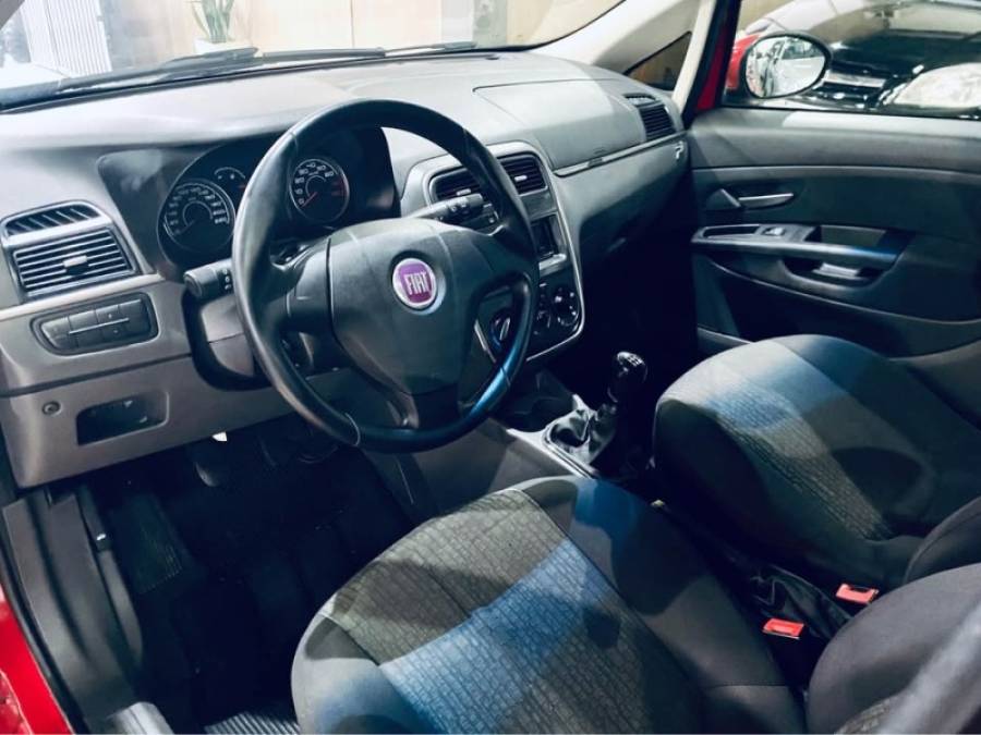 FIAT - PUNTO - 2011/2012 - Vermelha - R$ 35.990,00