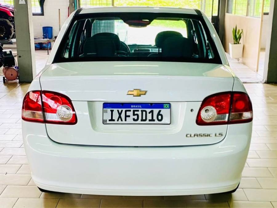 CHEVROLET - CLASSIC - 2015/2016 - Branca - R$ 29.990,00